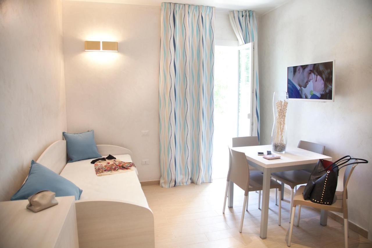 רימיני Marina Beach Aparthotel מראה חיצוני תמונה