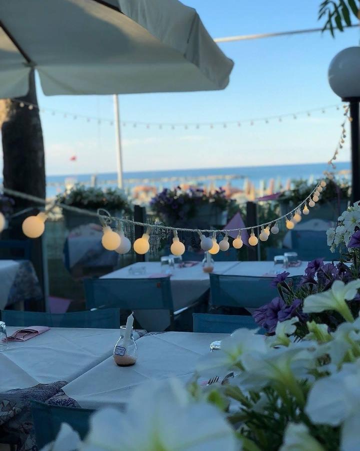 רימיני Marina Beach Aparthotel מראה חיצוני תמונה