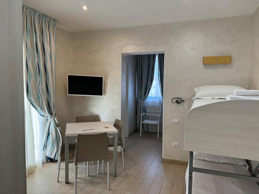 רימיני Marina Beach Aparthotel מראה חיצוני תמונה
