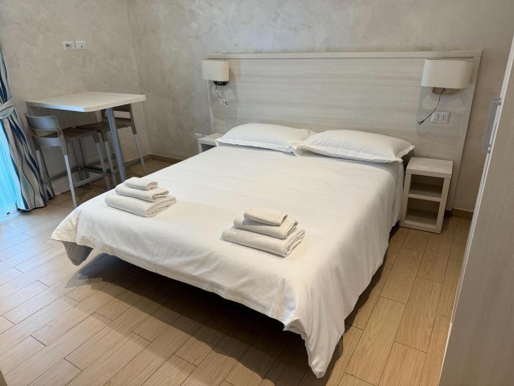 רימיני Marina Beach Aparthotel מראה חיצוני תמונה