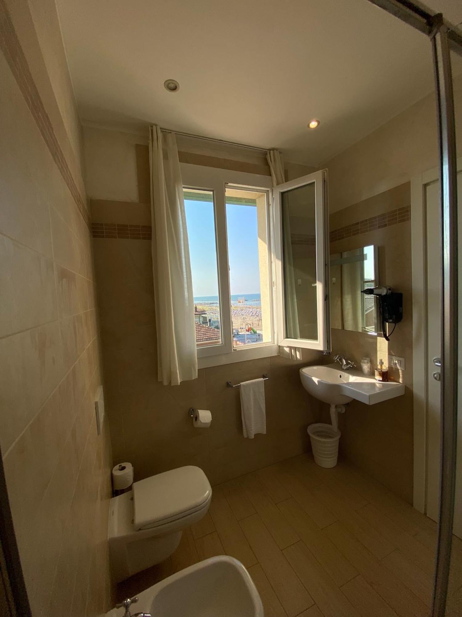 רימיני Marina Beach Aparthotel מראה חיצוני תמונה